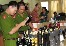 “Buôn lậu” hàng tấn rượu ngoại, chỉ bị phạt chút tiền